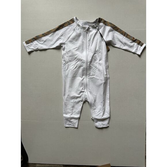 Burberry Claude Mini Check Panel Romper,Hat & Bib Set White 9M 80484071 NWT $300 - Picture 3 of 16